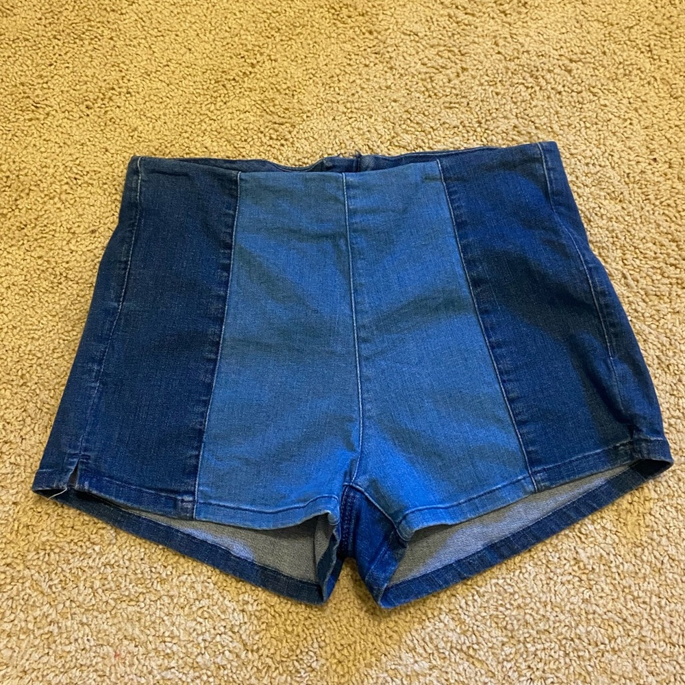 Lottie Moss Bicolor Jean Short